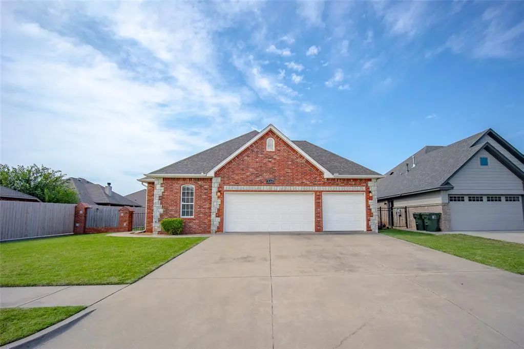 MLS #1243986 for Sale at 324 Shrill Street, in the city of Norman, 73071