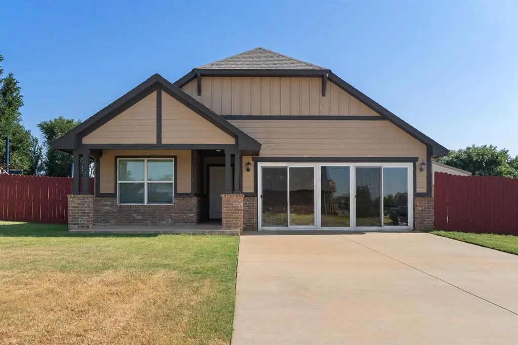Homes for Sale located at 1430 Lakeview Drive, in the city of Edmond, OK 73034