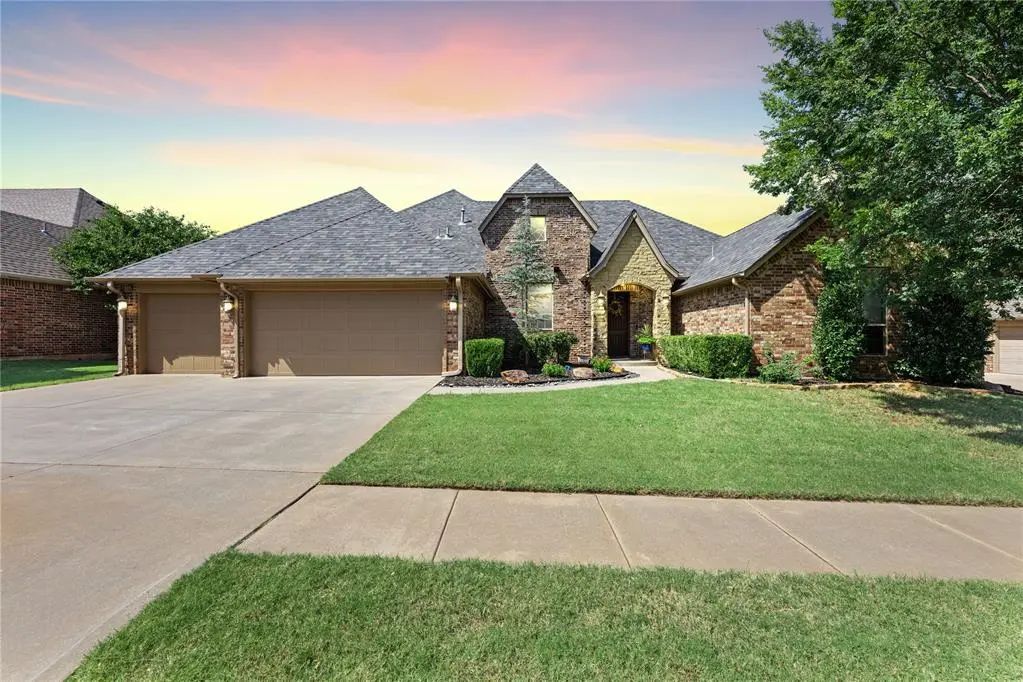 1813 Nw 193rd Circle, Edmond, OK, 73012 For Sale