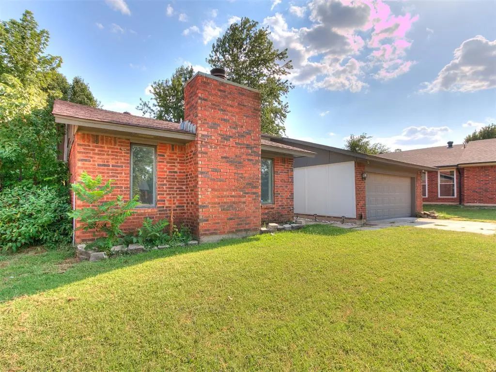 8208 N Crestline Court, Oklahoma City