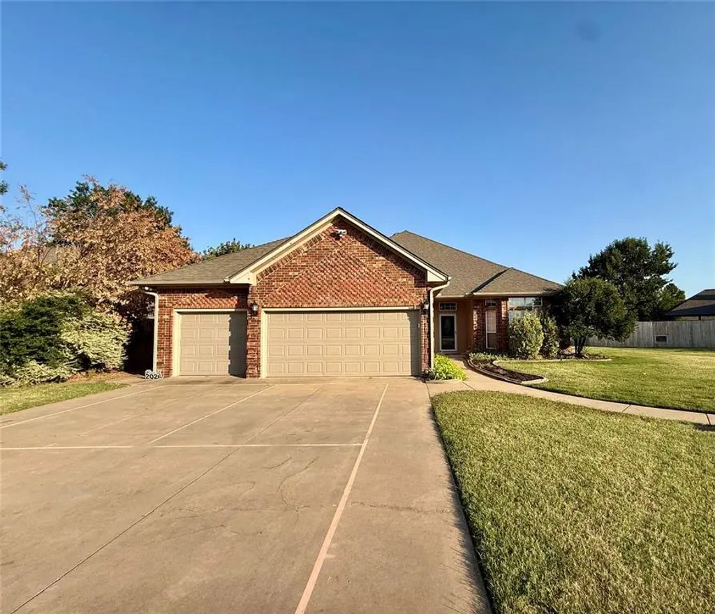 3908 Brunswick Lane, Norman