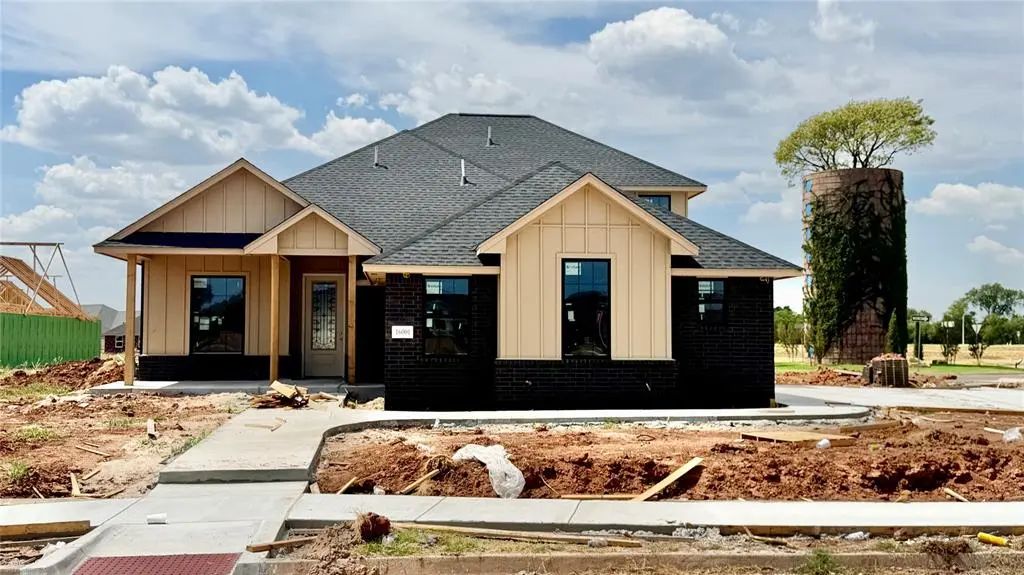 16001 Navarra Way, Oklahoma City
