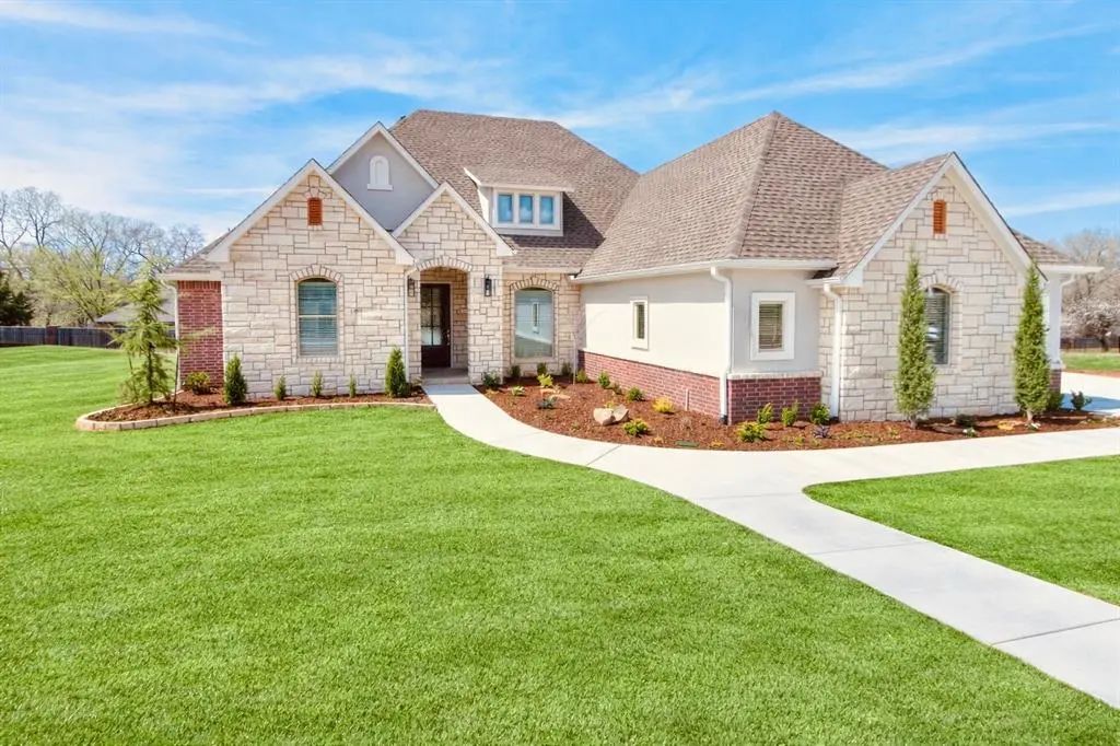 2915 Ridgecrest Drive, Purcell