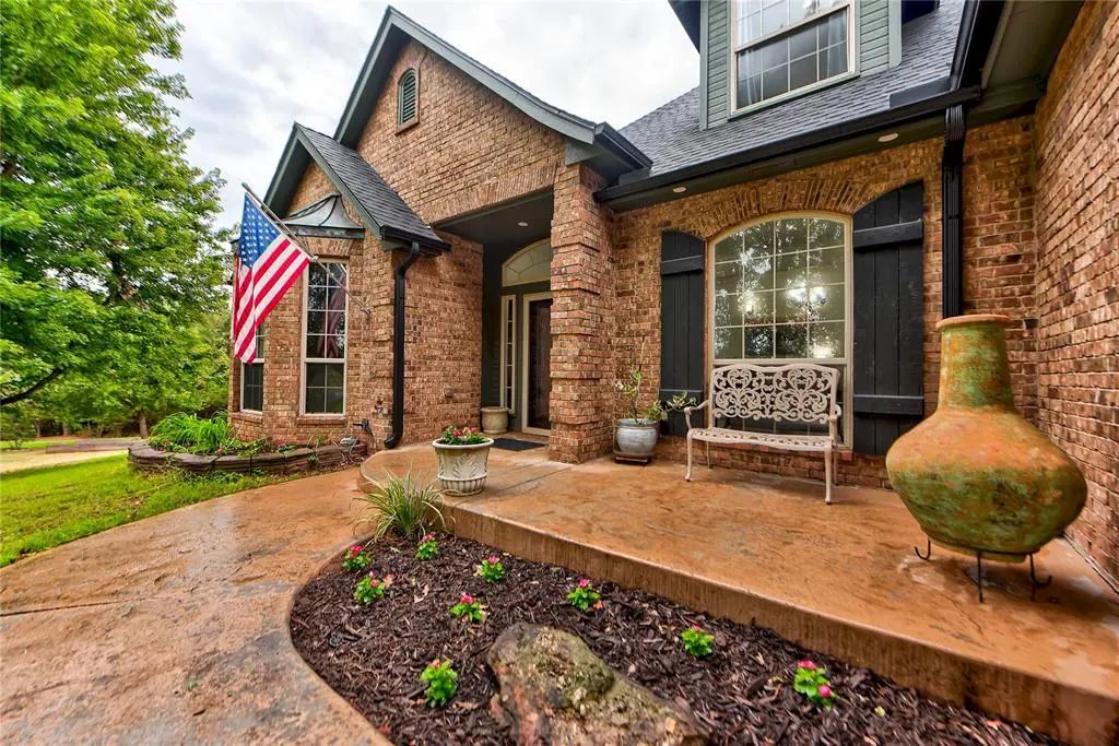 9513 S Foxmor Drive, Oklahoma City