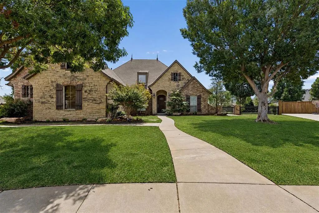 Residential for Sale by 1300 Redbud Court in the Moore, located in the neighborhood of Willows 2