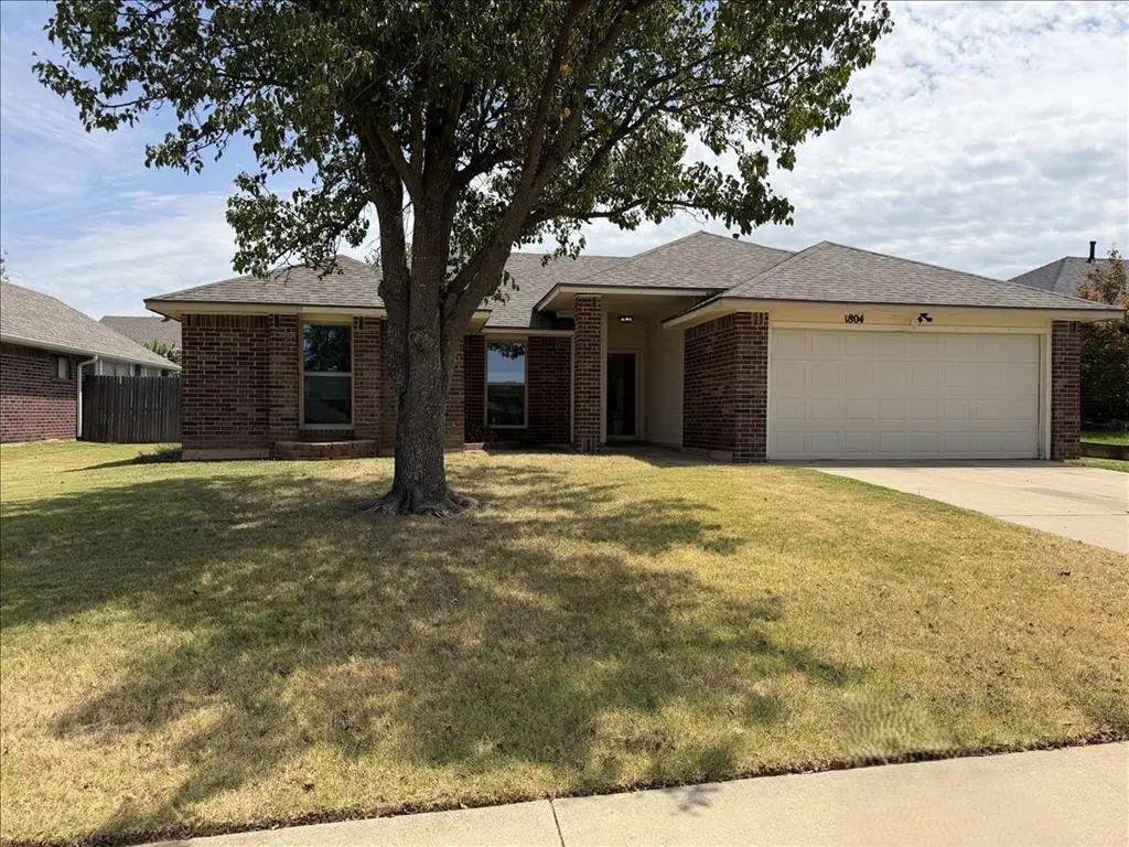 Residential Lease Real Estate for Sale located in the neighborhood of Oakwood East, in the city of Oklahoma City, OK