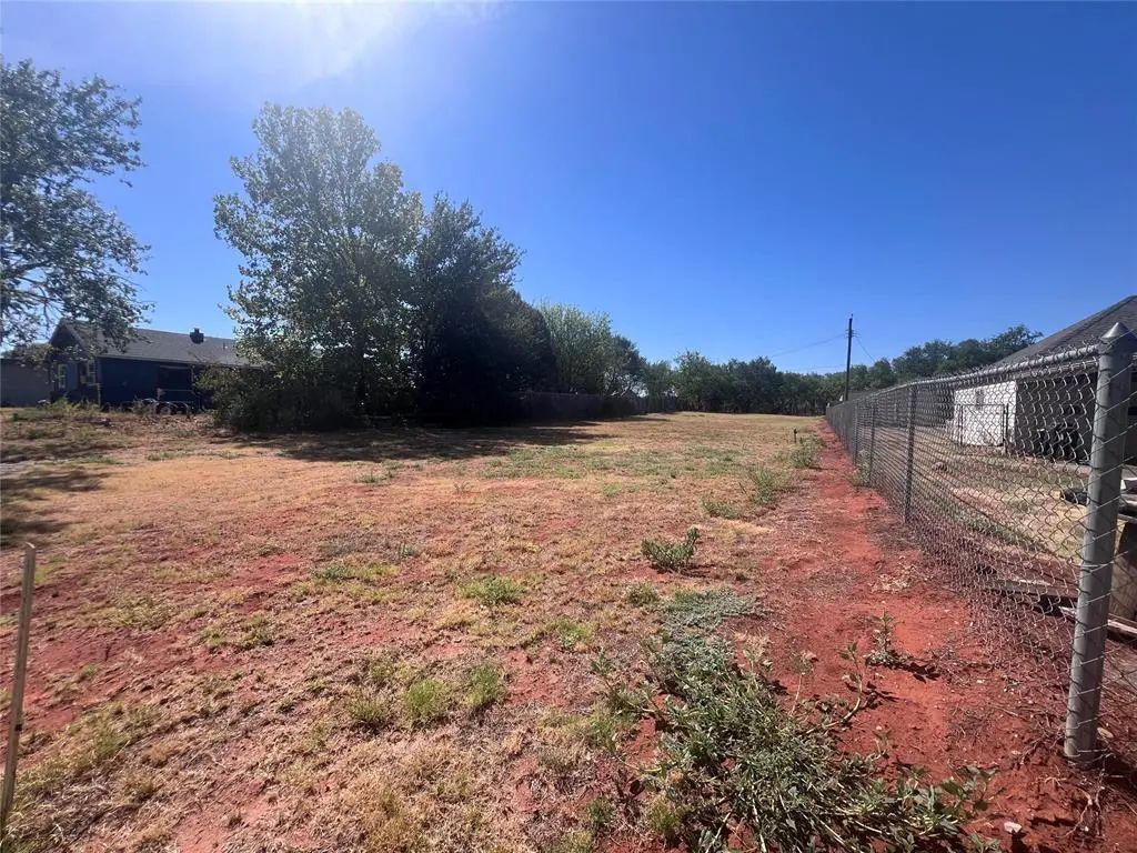 1518 E 3rd Street, Elk City