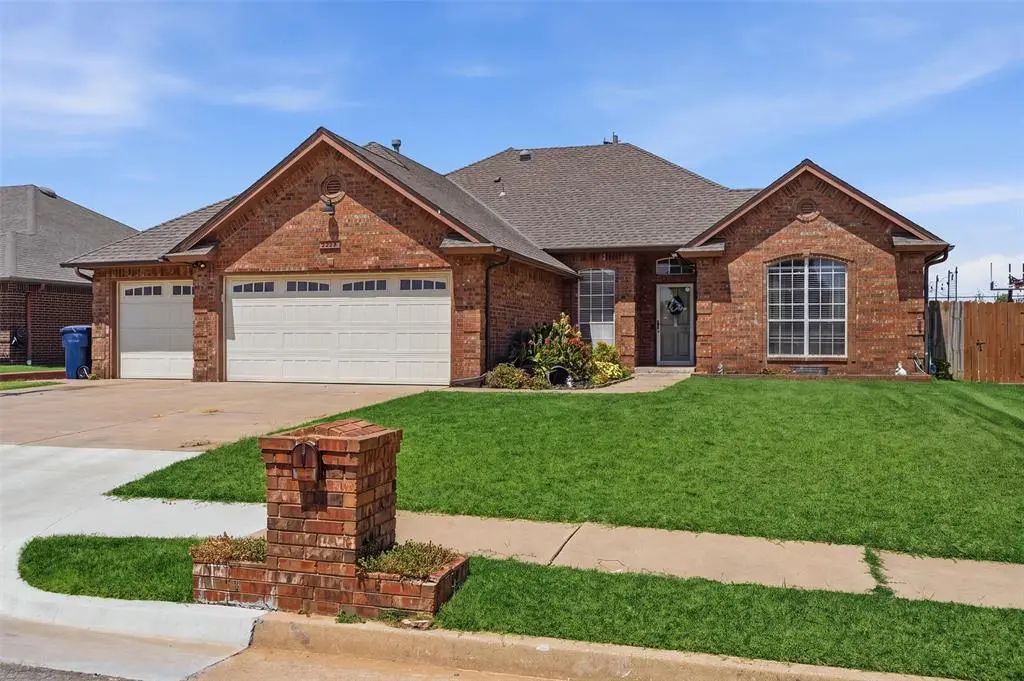 2209 Sw 93rd Place, Oklahoma City