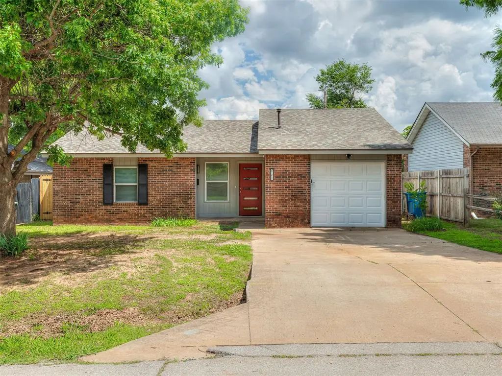 221 W Wayne Street, Edmond