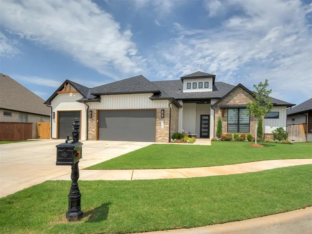 15445 Bonita Lane, Edmond