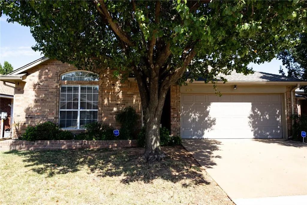 12612 Springwood Drive, Oklahoma City