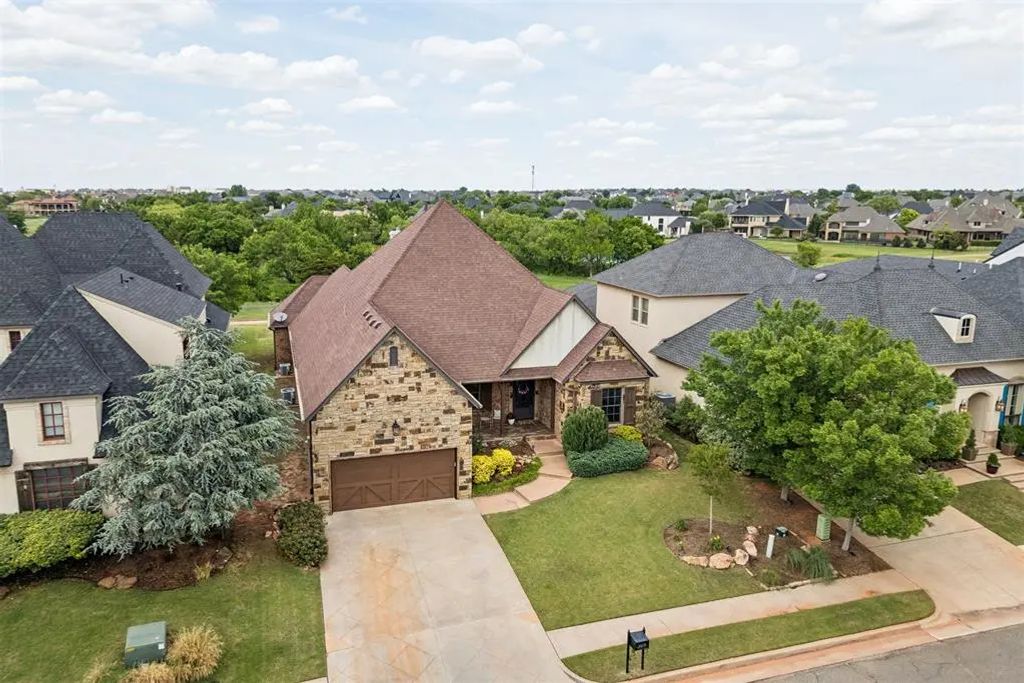 16816 Little Leaf Lane, Edmond
