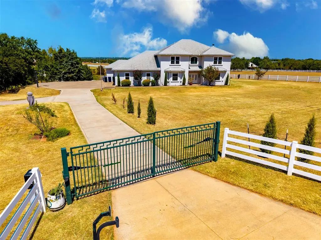 1601 E Hefner Road, Oklahoma City