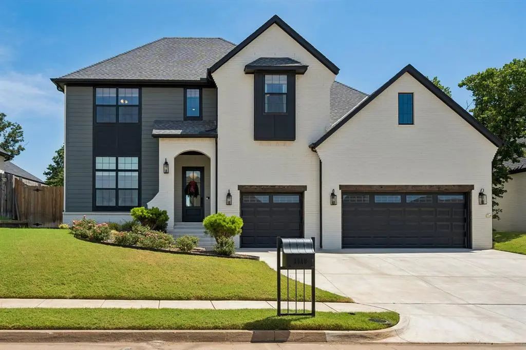 3908 Stone Hill Lane, Edmond