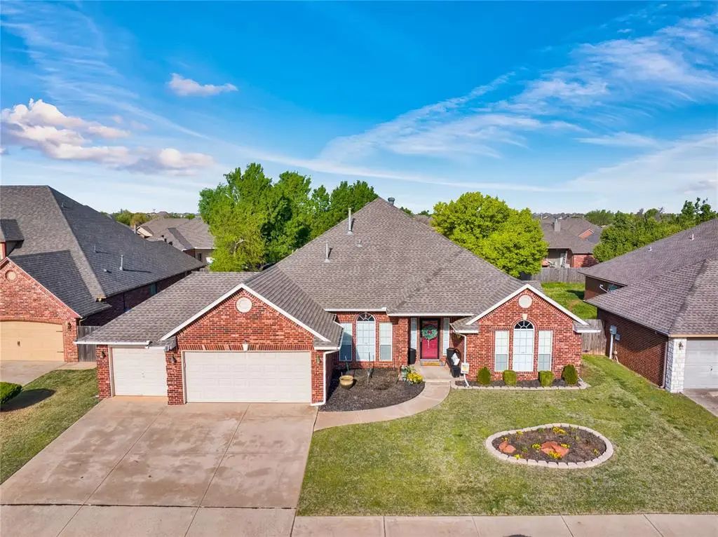 17105 Gladstone Lane, Edmond