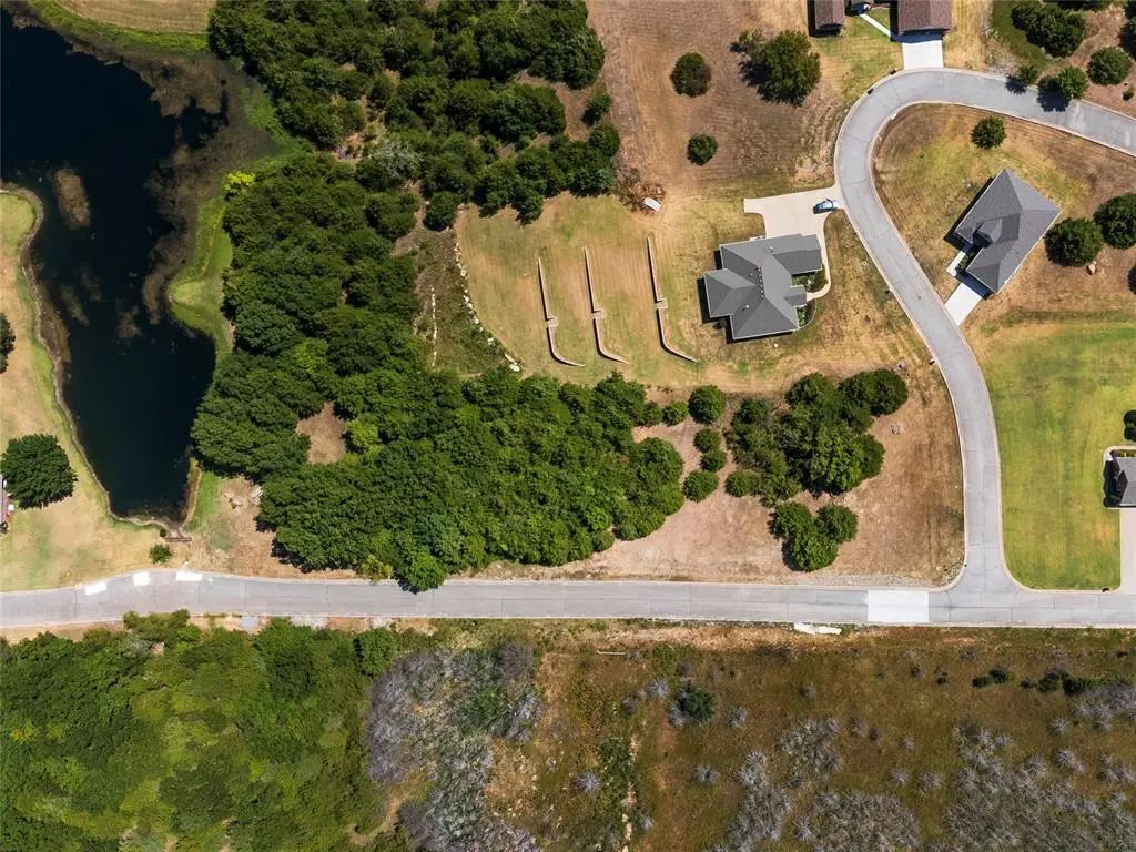 1109 S Country Club Drive, Cushing