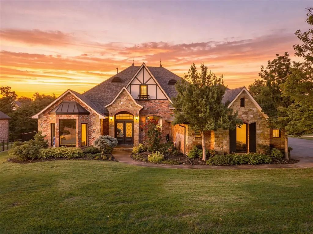 Residential Real Estate for Sale located in the neighborhood of Cascata Falls III, in the city of Edmond, OK