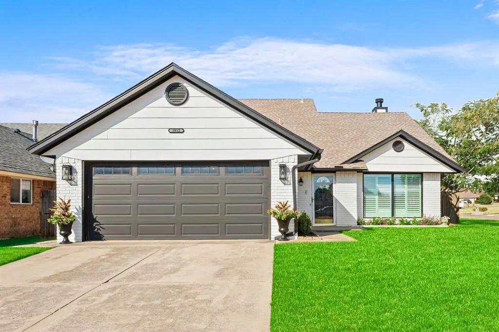 1812 Honeysuckle Lane, Oklahoma City