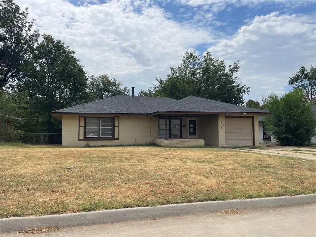 Residential Real Estate for Sale located in the neighborhood of Holman 4th, in the city of Oklahoma City, OK