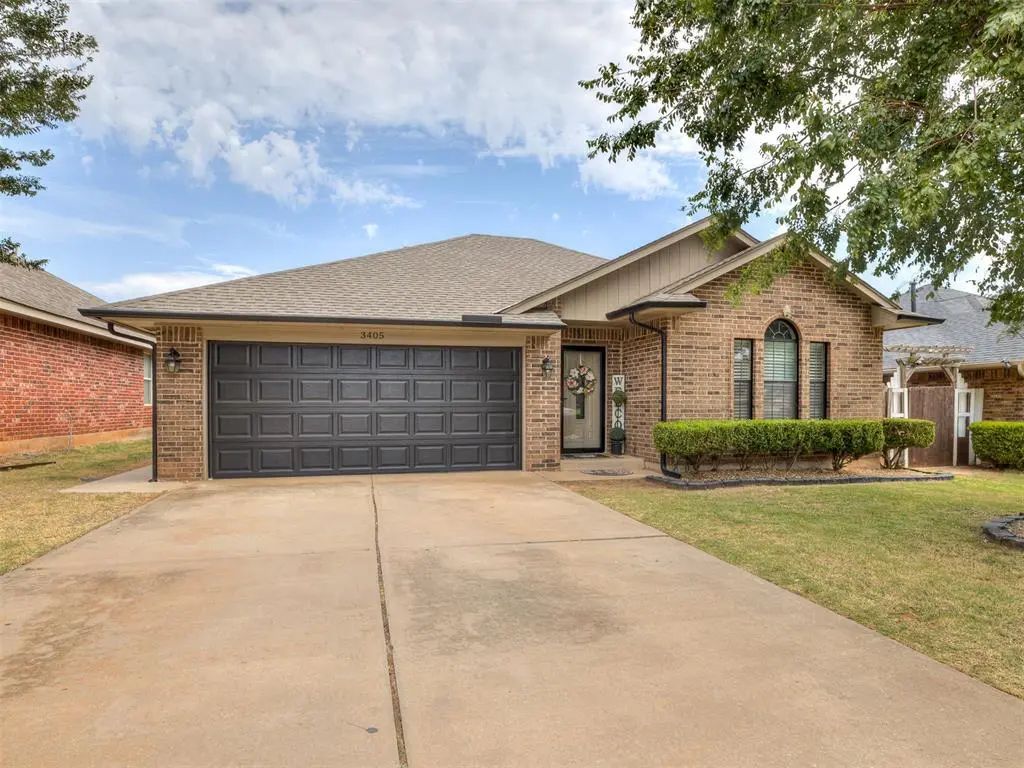 Residential Real Estate for Sale located in the neighborhood of Tecumseh Ridge, in the city of Norman, OK