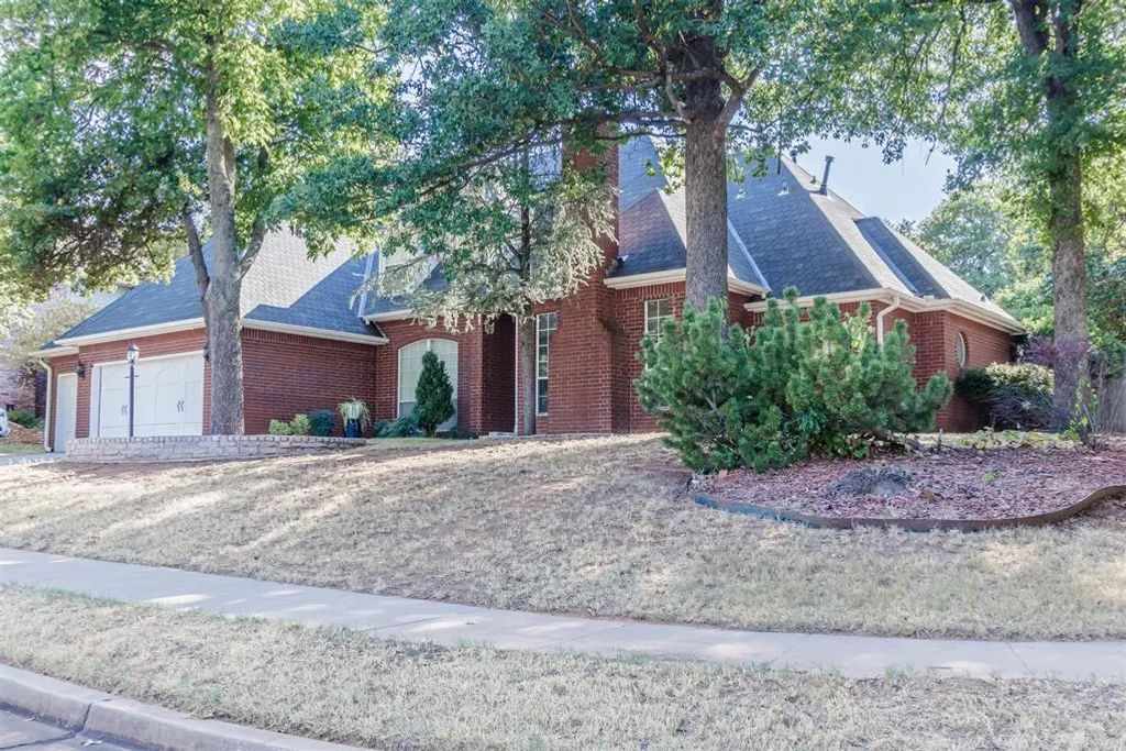 2209 Wildwood Terrace, Edmond