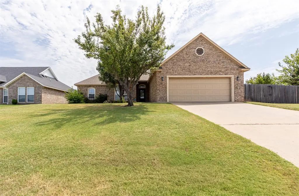 2318 Tailwind Drive, Purcell