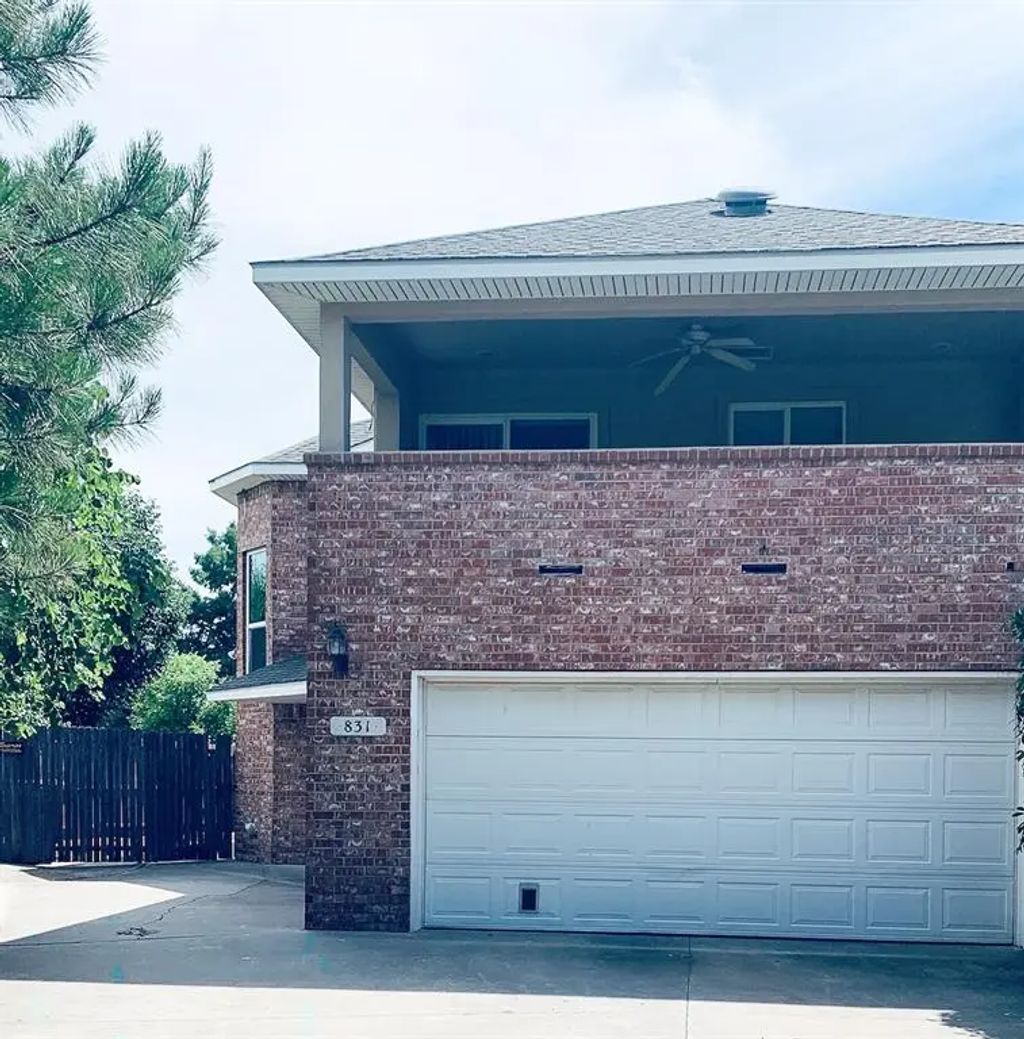 831 Rambling Oaks Drive, Norman