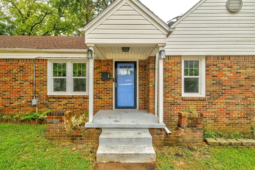 1608 Nw 42nd Place, Oklahoma City