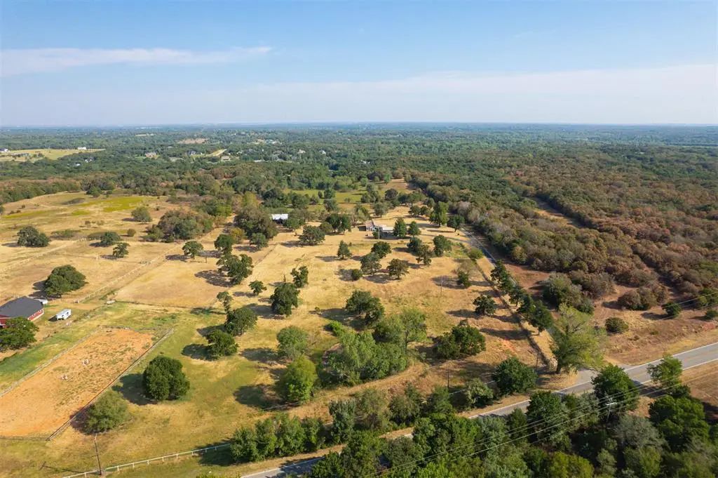 MLS #1246834 for Sale at 7525 Alameda Drive, in the city of Norman, 73026