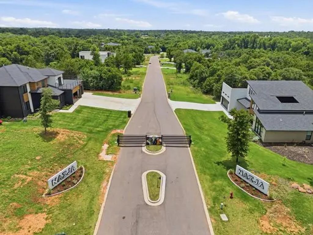 7801 Whitney Michel Drive, Oklahoma City