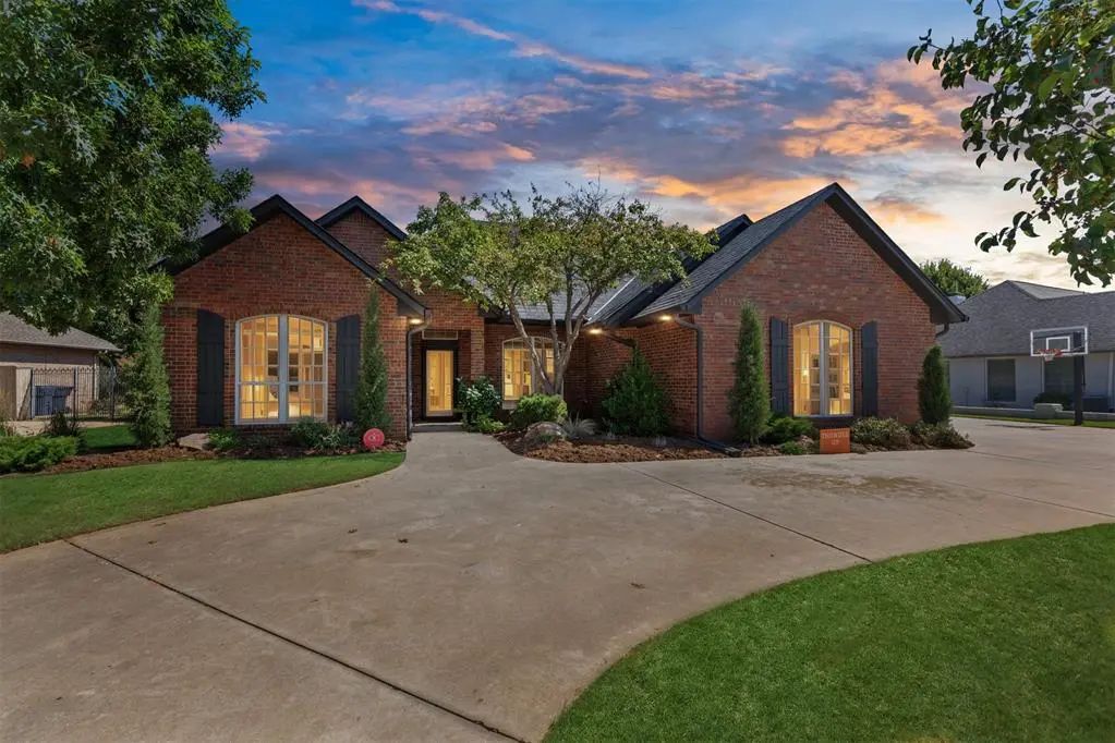 Oklahoma City Real Estate - MLS # 1246931, Residential real estate for Sale in Quail Creek, MLS Listings # 1246931