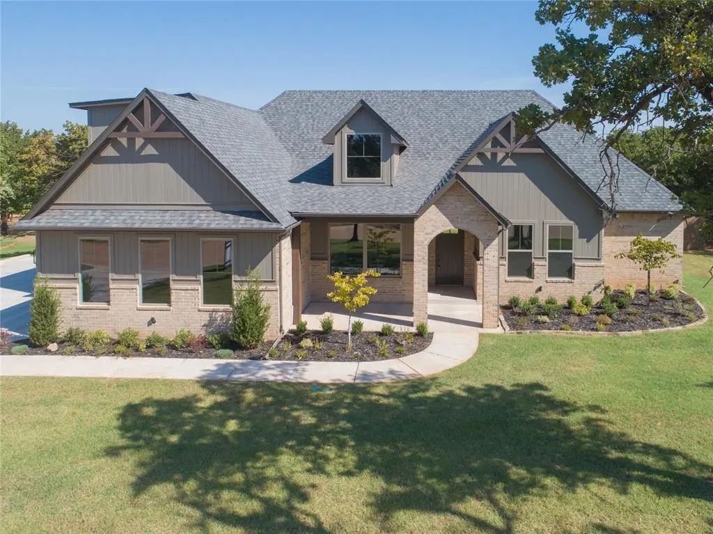 Residential Real Estate for Sale located in the neighborhood of Indian Ridge, in the city of Arcadia, OK
