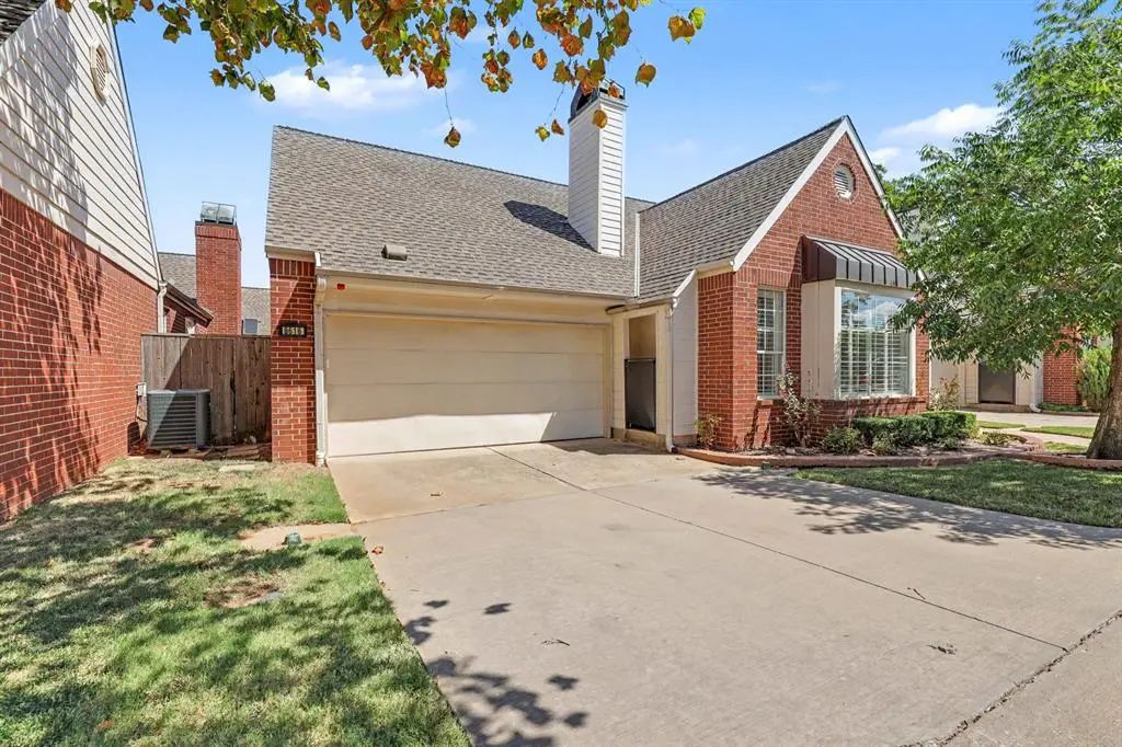 8616 N May Avenue 30b, Oklahoma City