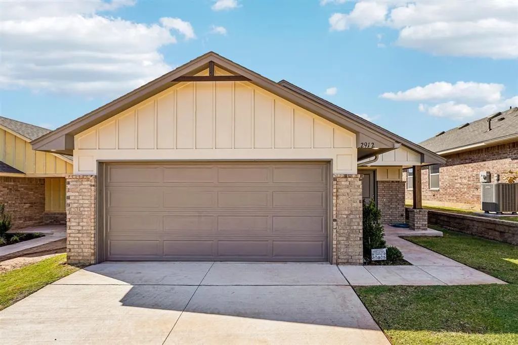 2912 Nw 196th Place, Edmond
