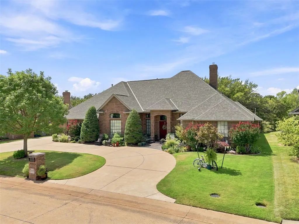Residential Real Estate for Sale located in the neighborhood of Kingswood Estates, in the city of Oklahoma City, OK
