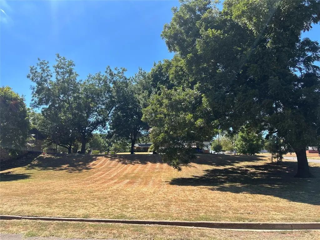 N 6th Ave Avenue, Purcell