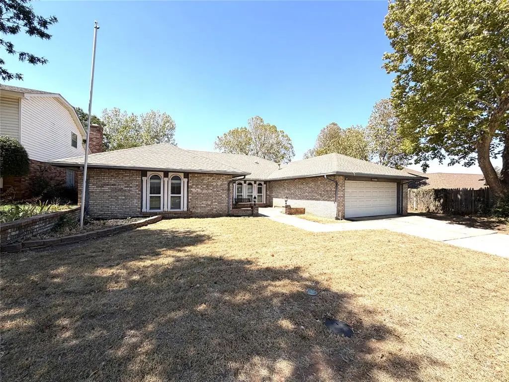 9217 Sutton Place, Oklahoma City
