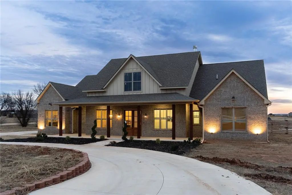 9451 W Charter Oak Road, Edmond