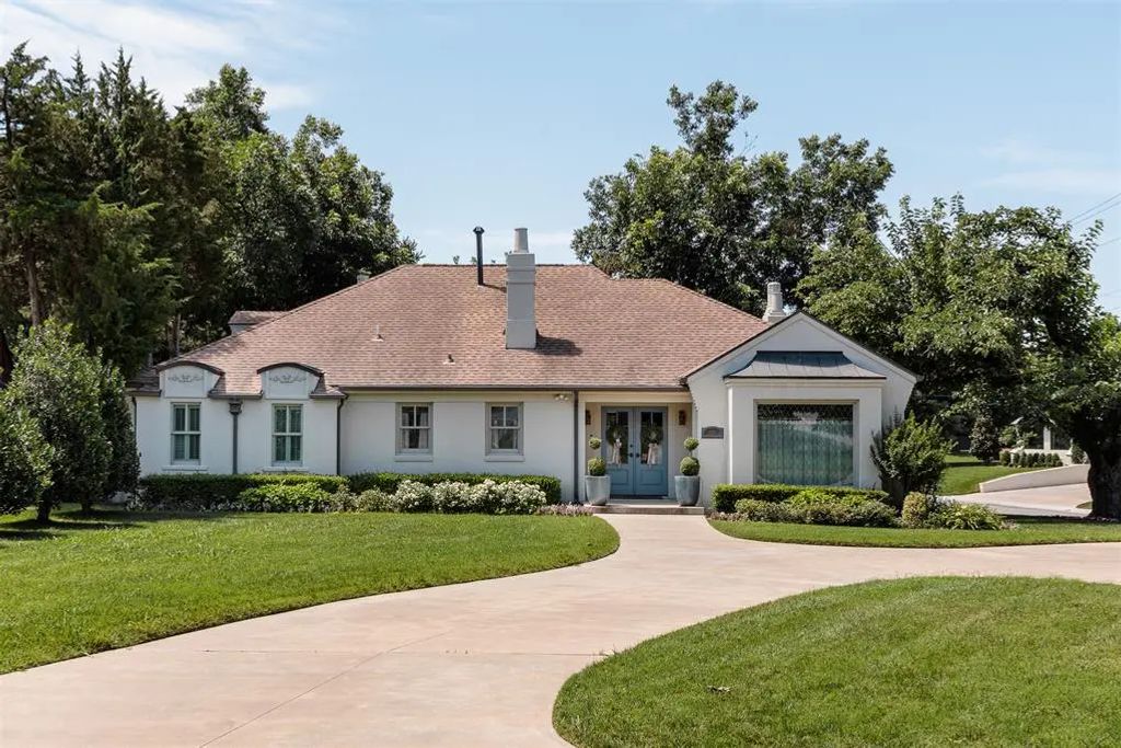 1122 Larchmont Lane, Oklahoma City
