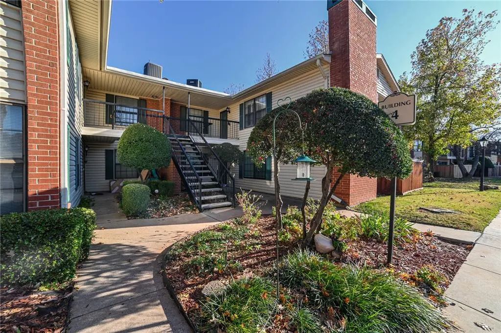 4400 Hemingway Drive 215, Oklahoma City