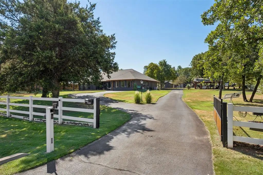 600 Sherwood Lane, Edmond, OK, 73034 For Sale
