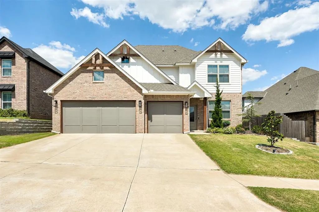 8201 Jenny Lane, Edmond