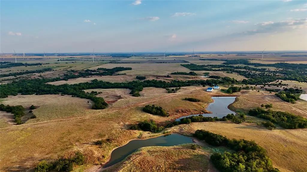 26498 E 670 Road, Hennessey