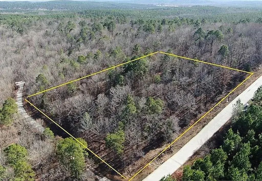 622 Woodland Bluff Trail, Broken Bow