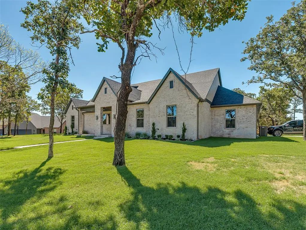 Residential Real Estate for Sale located in the neighborhood of Indian Ridge, in the city of Arcadia, OK