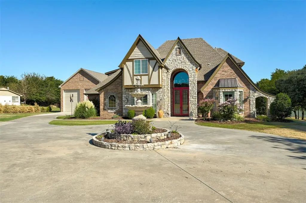 3023 E 44th Street, Edmond