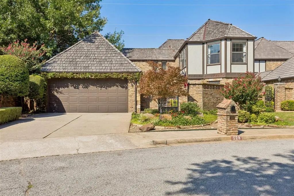 328 Windbrook Drive, Norman