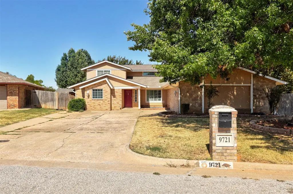 9721 Lakeland Terrace, Oklahoma City