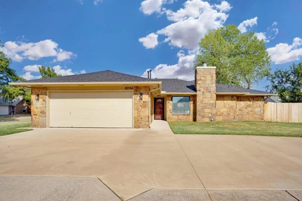 18504 Laurel Oak Drive, Edmond