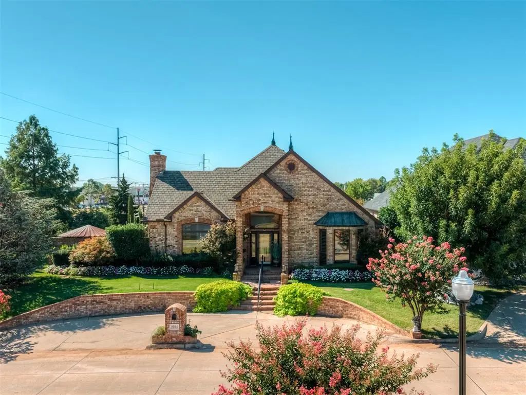 2104 Pinnacle Point, Oklahoma City